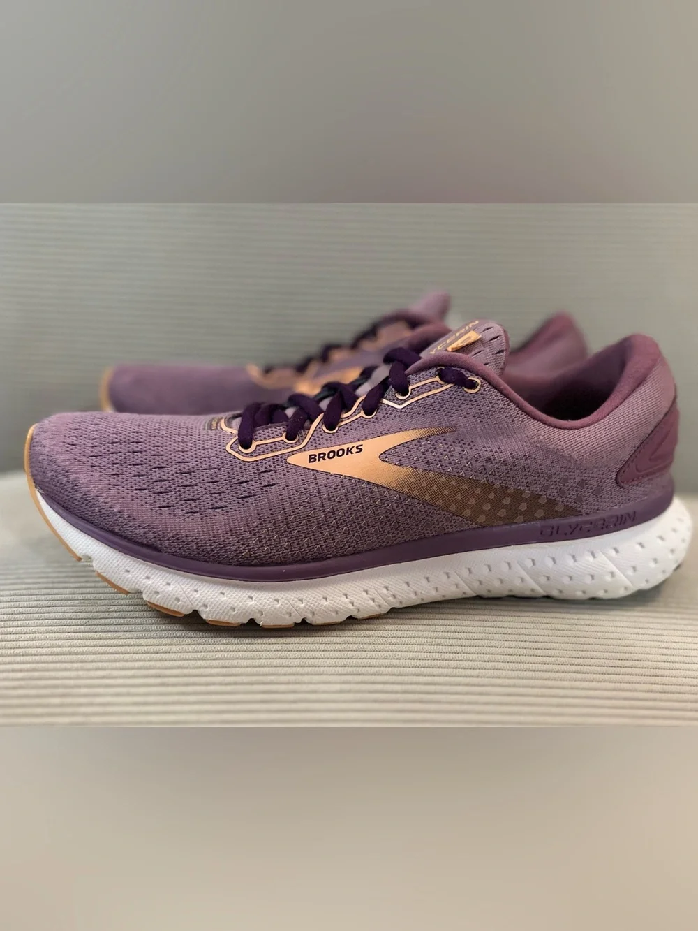 Brooks Women's Glycerin 18 running shoes “purple/plum” size 8.5